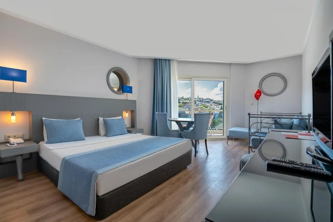 Sisushotel Çeşme 4*,  Turcja